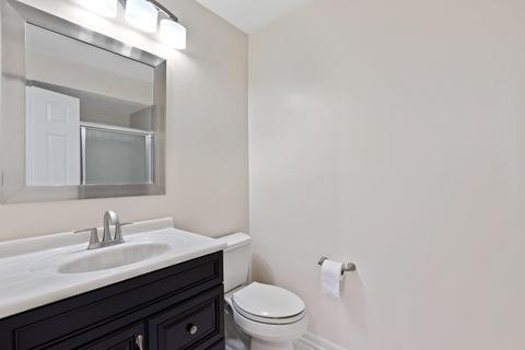 1470 Stone Harbor Ct, Hoffman Estates, IL 60192 photo 13