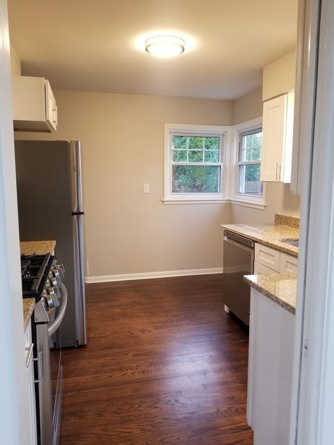 1979 Lee St, Des Plaines, IL 60018 photo 4