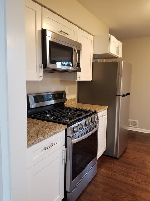 1979 Lee St, Des Plaines, IL 60018 photo 5
