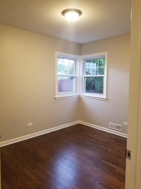 1979 Lee St, Des Plaines, IL 60018 photo 11