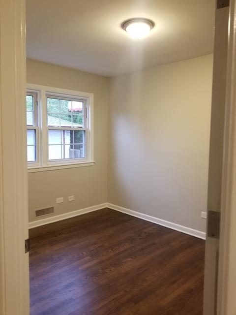 1979 Lee St, Des Plaines, IL 60018 photo 12