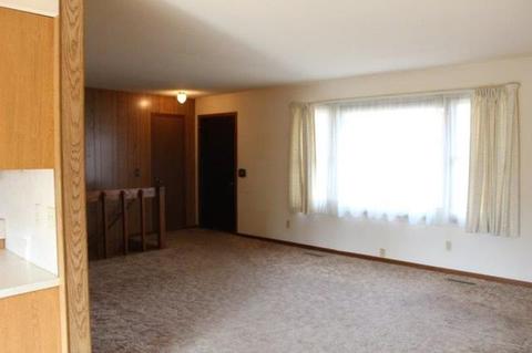 605 Diamond Ct, Morrison, IL 61270 photo 10