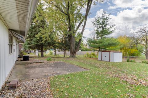 1308 Pinehurst Dr, Bloomington, IL 61704 photo 3