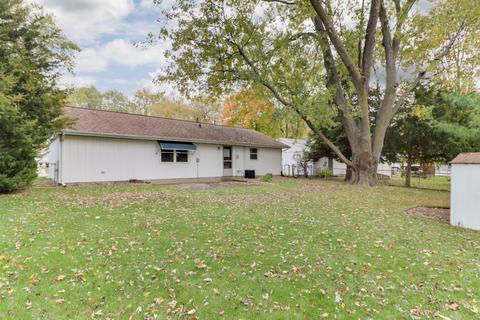 1308 Pinehurst Dr, Bloomington, IL 61704 photo 4