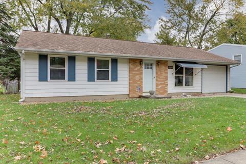 1308 Pinehurst Dr, Bloomington, IL 61704 photo 2