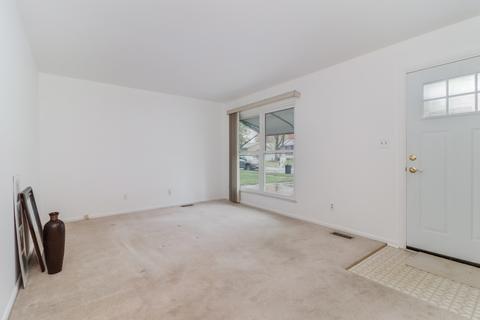 1308 Pinehurst Dr, Bloomington, IL 61704 photo 8