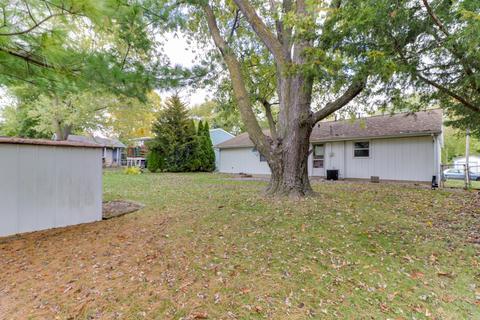 1308 Pinehurst Dr, Bloomington, IL 61704 photo 5
