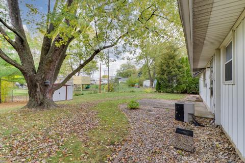 1308 Pinehurst Dr, Bloomington, IL 61704 photo 6