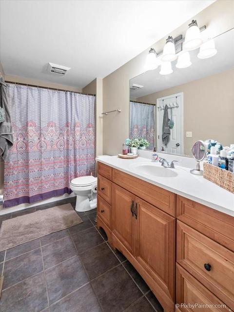 268 Plainview Dr, Bolingbrook, IL 60440 photo 12
