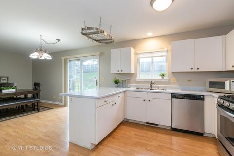 6756 Roanoake Ct, Gurnee, IL 60031 photo 4