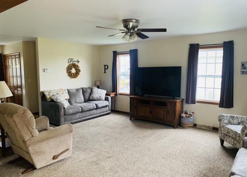 330 E Meuser Dr, Paxton, IL 60957 photo 8