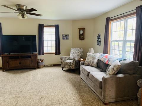 330 E Meuser Dr, Paxton, IL 60957 photo 10