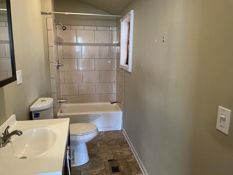 451 Franklin Blvd, Elgin, IL 60120 photo 5