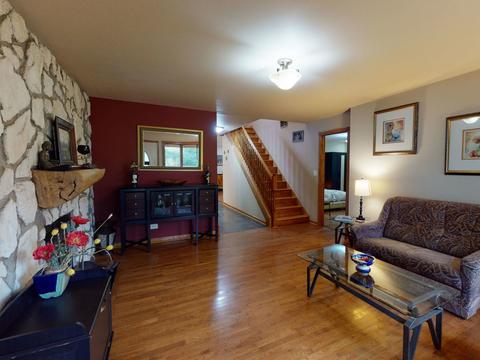 906 Steuben Rd, Mchenry, IL 60050 photo 3