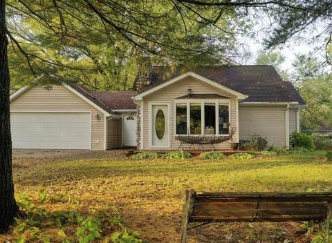 906 Steuben Rd, Mchenry, IL 60050 photo 2
