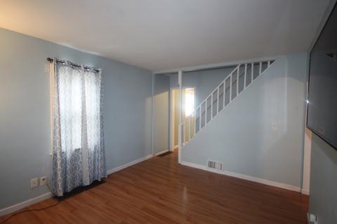 526 Forest Ave, Aurora, IL 60505 photo 9