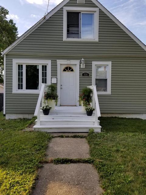 526 Forest Ave, Aurora, IL 60505 photo 1