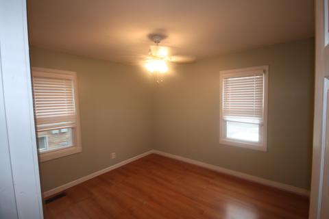 526 Forest Ave, Aurora, IL 60505 photo 5