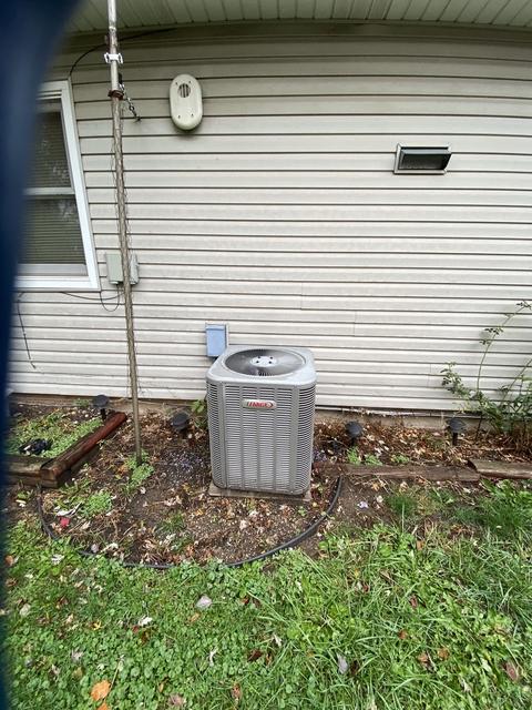 669 Oakland Ave, Elgin, IL 60120 photo 24