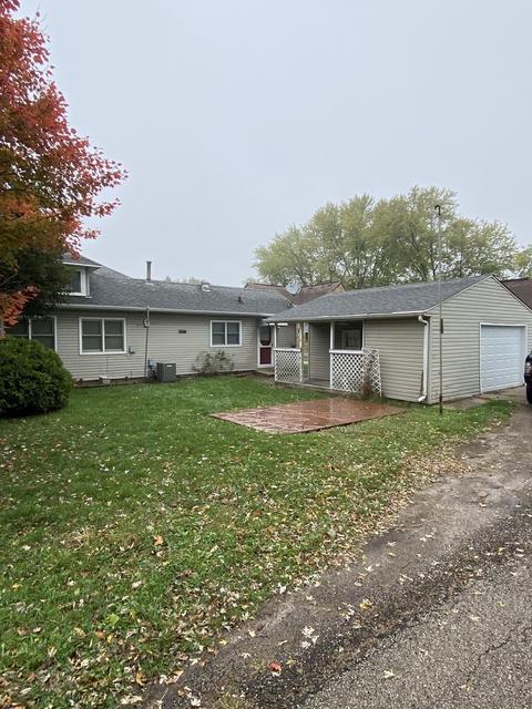 669 Oakland Ave, Elgin, IL 60120 photo 3