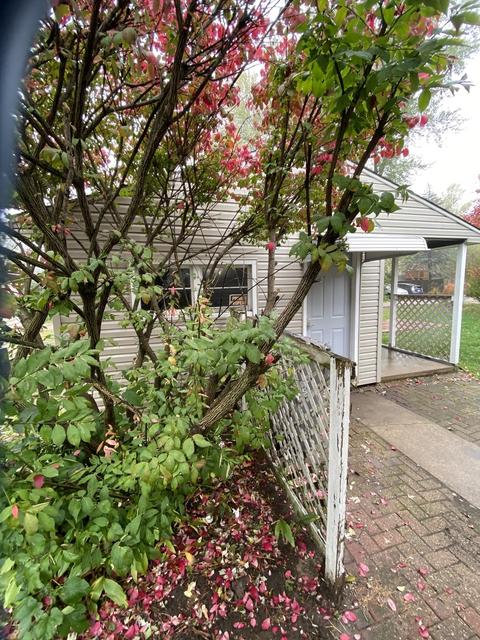 669 Oakland Ave, Elgin, IL 60120 photo 6