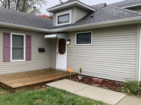 669 Oakland Ave, Elgin, IL 60120 photo 2