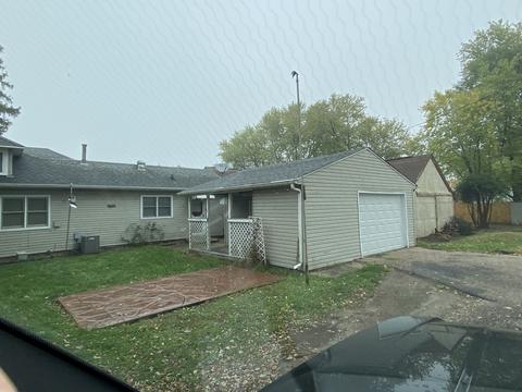 669 Oakland Ave, Elgin, IL 60120 photo 5