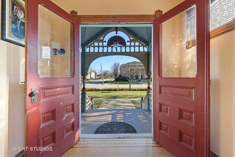 404 N Main St, Wheaton, IL 60187 photo 4