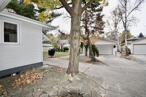 1416 E Olive St, Bloomington, IL 61701 photo 32