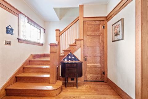 255 E Schiller St, Elmhurst, IL 60126 photo 5