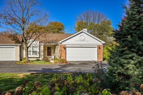 1015 Creekside Dr, Wheaton, IL 60189 photo 3