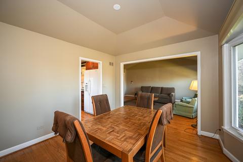 1015 Creekside Dr, Wheaton, IL 60189 photo 9