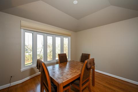1015 Creekside Dr, Wheaton, IL 60189 photo 8