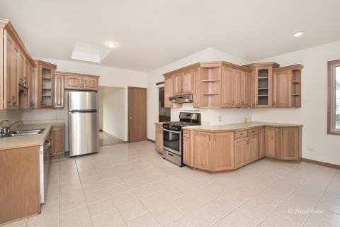 9513 Seeman Rd, Union, IL 60180 photo 2