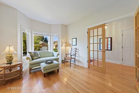 841 Pinegrove Ct, Wheaton, IL 60187 photo 4