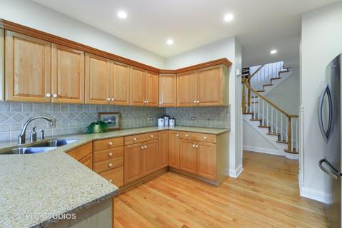 841 Pinegrove Ct, Wheaton, IL 60187 photo 12