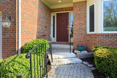 841 Pinegrove Ct, Wheaton, IL 60187 photo 2