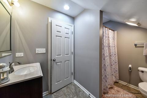 802 Jackson St, Aurora, IL 60505 photo 15