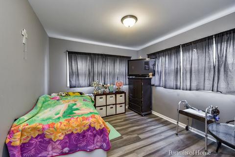 802 Jackson St, Aurora, IL 60505 photo 9