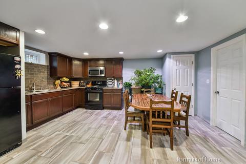 802 Jackson St, Aurora, IL 60505 photo 17