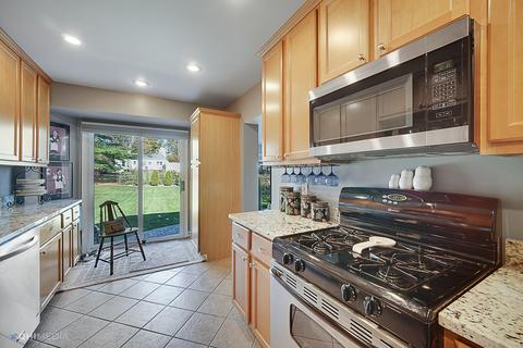 1611 E Willow Ave, Wheaton, IL 60187 photo 14
