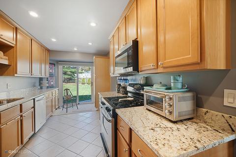 1611 E Willow Ave, Wheaton, IL 60187 photo 11