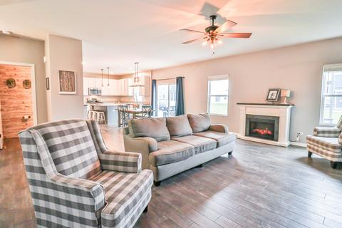 325 Garden Dr, Elgin, IL 60124 photo 7