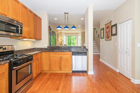 95 Northfield Ter, Wheeling, IL 60090 photo 18