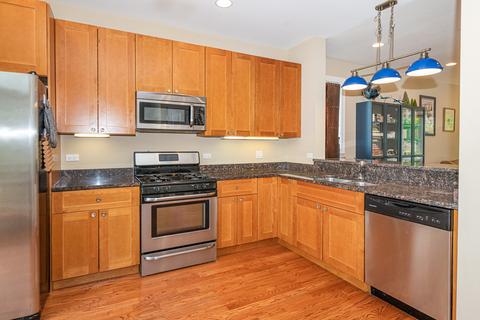 95 Northfield Ter, Wheeling, IL 60090 photo 17