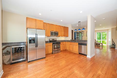 95 Northfield Ter, Wheeling, IL 60090 photo 19
