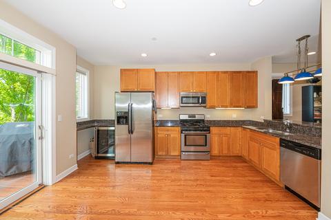 95 Northfield Ter, Wheeling, IL 60090 photo 16