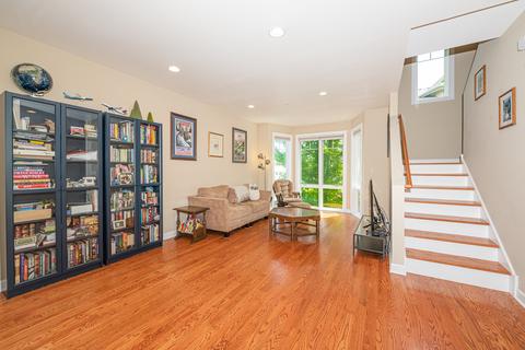 95 Northfield Ter, Wheeling, IL 60090 photo 5