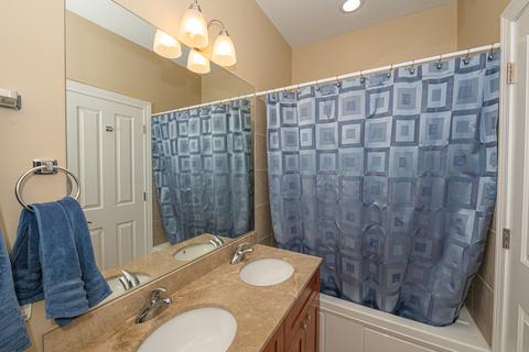 95 Northfield Ter, Wheeling, IL 60090 photo 31