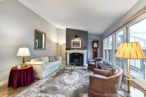 1054 Oakview Dr, Wheaton, IL 60187 photo 3